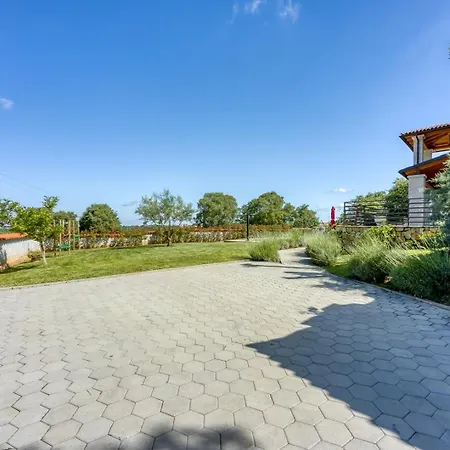 Bellavista Villa *